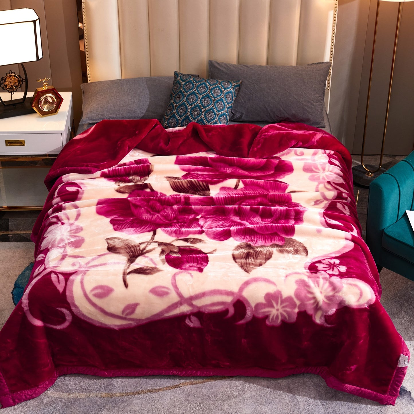 New winter blanket with double-layer thickening