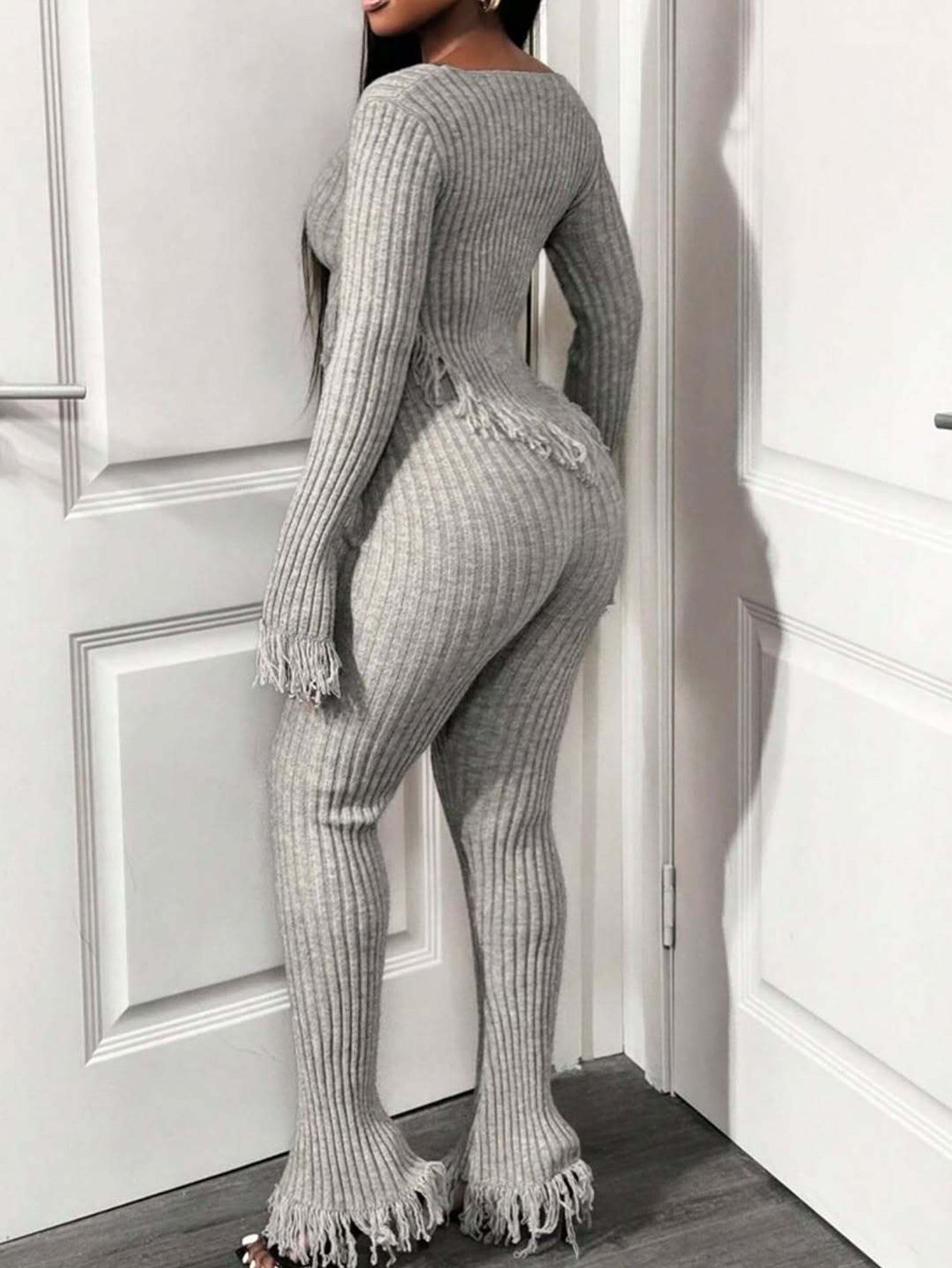 Fashionable Irregular Tassel Knitted Set