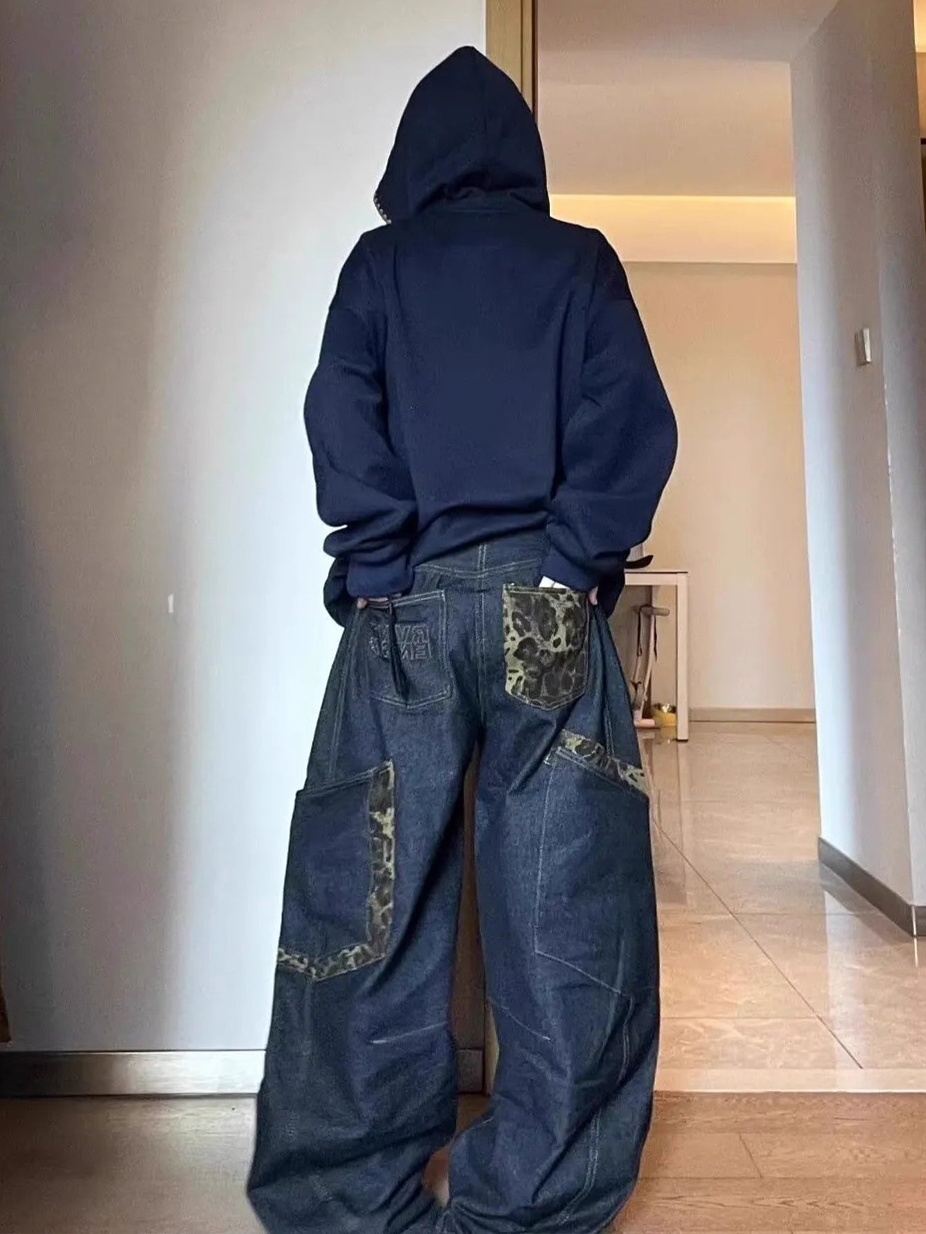 Stylish Contrast Leopard Print Scimitar Jeans