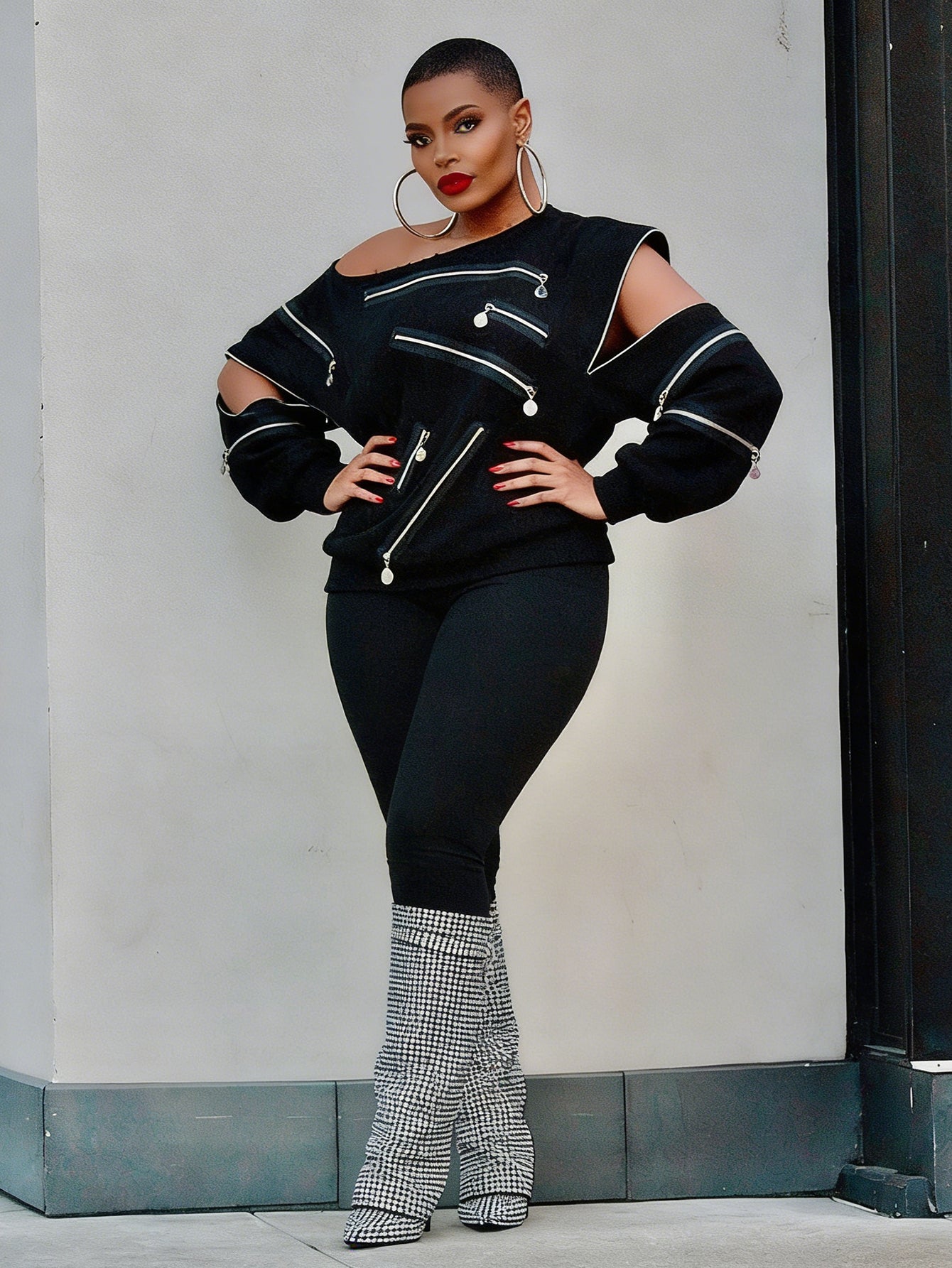 Chic Round Neck Zip Detail Sweatshirt