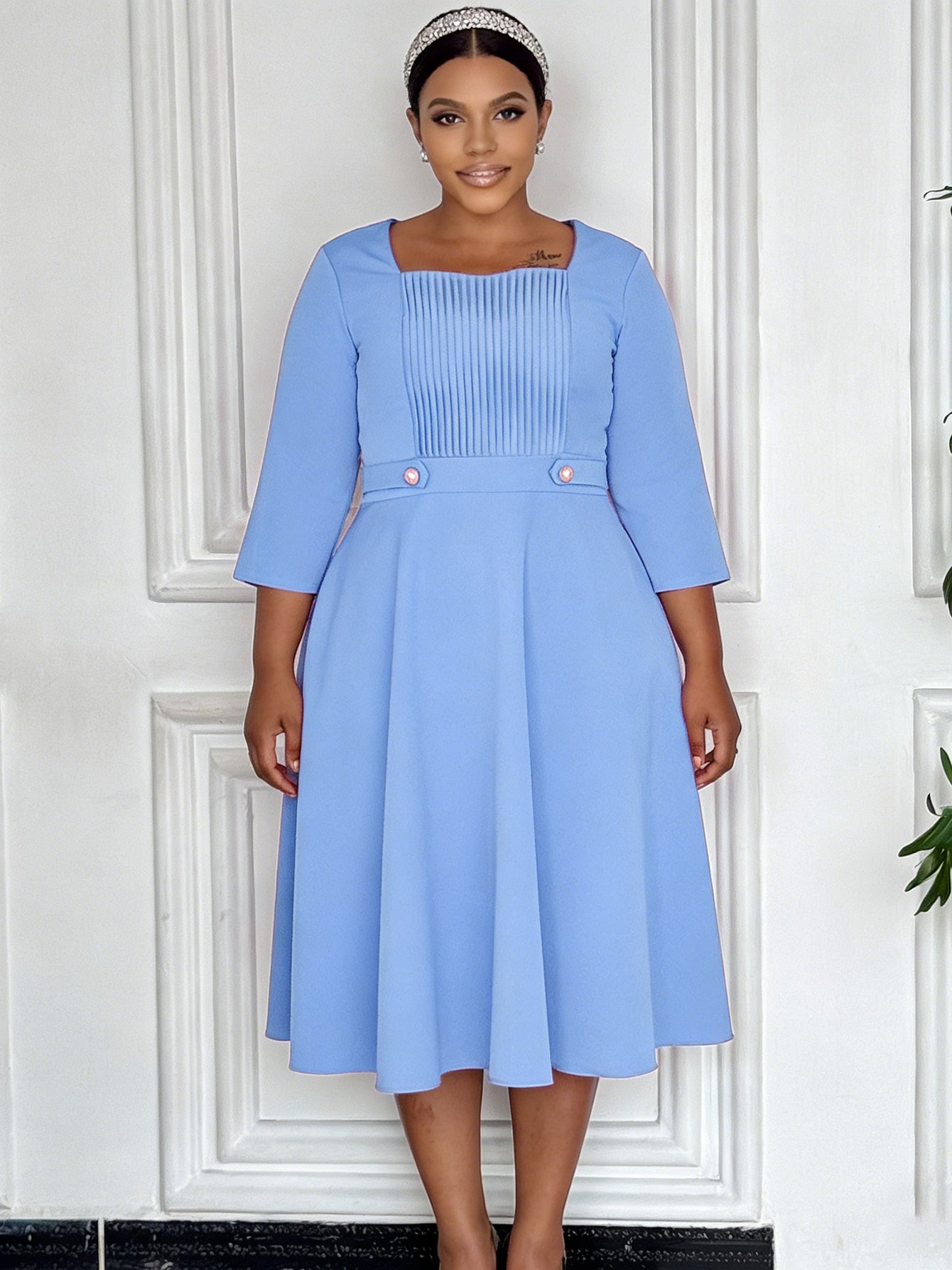 Stylish Pleated Details Square Neck Midi Dress